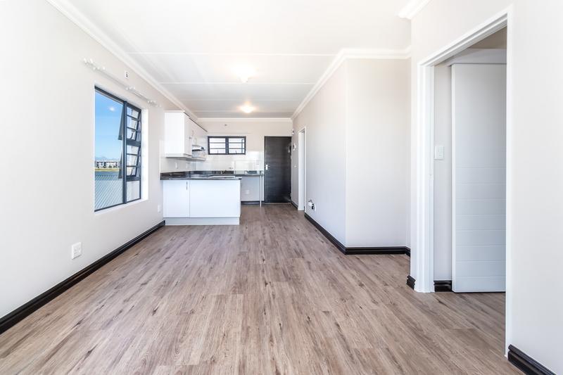 2 Bedroom Property for Sale in Buhrein Western Cape
